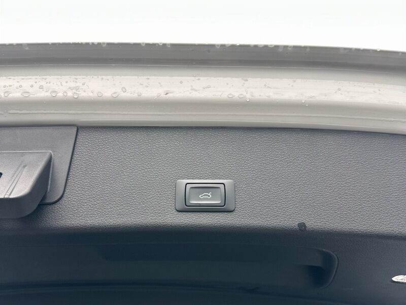 More views of Audi Q8 e-tron