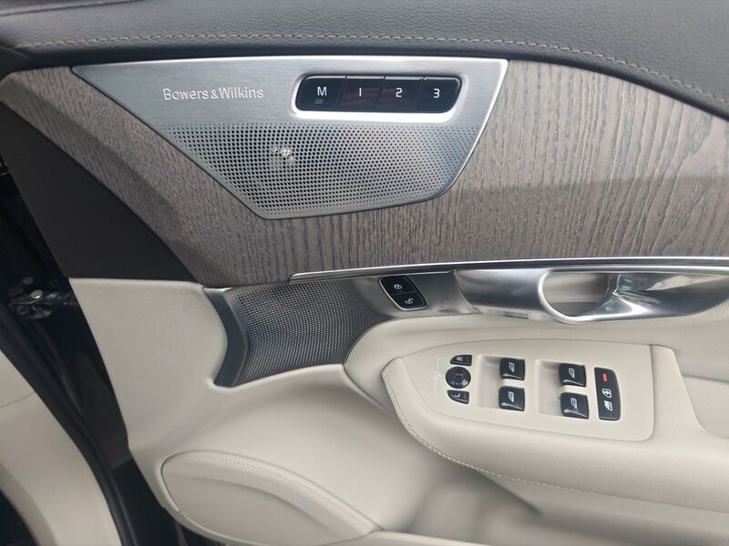 More views of Volvo XC90