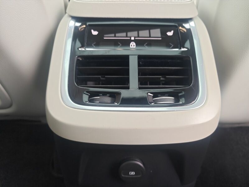 More views of Volvo XC90