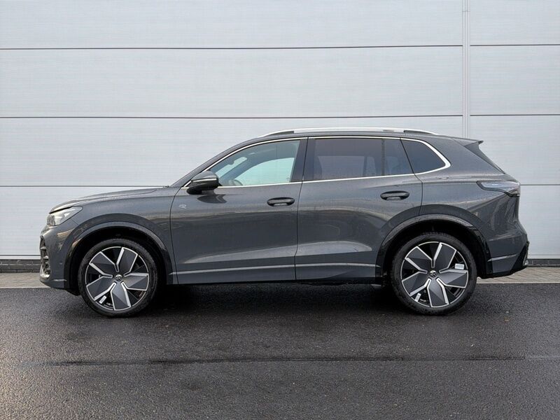 More views of Volkswagen Tiguan