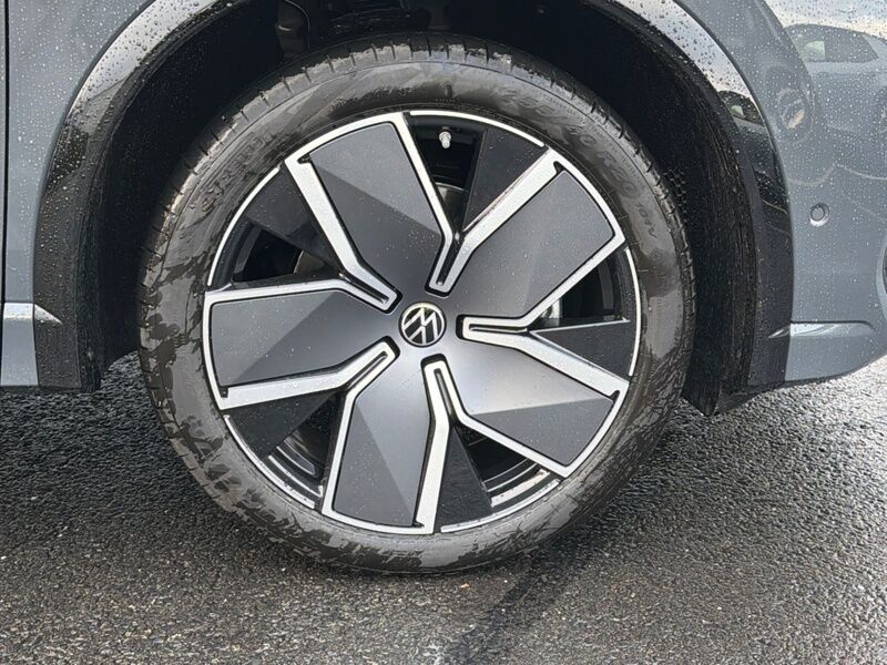 More views of Volkswagen Tiguan