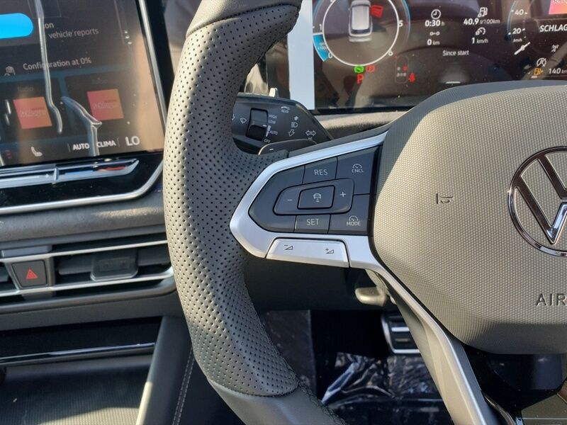More views of Volkswagen Tiguan