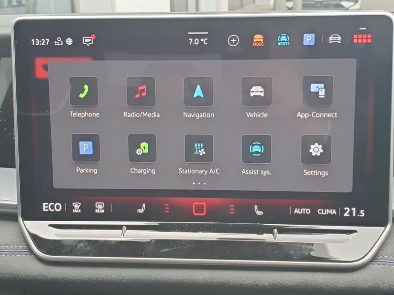More views of Volkswagen Tayron