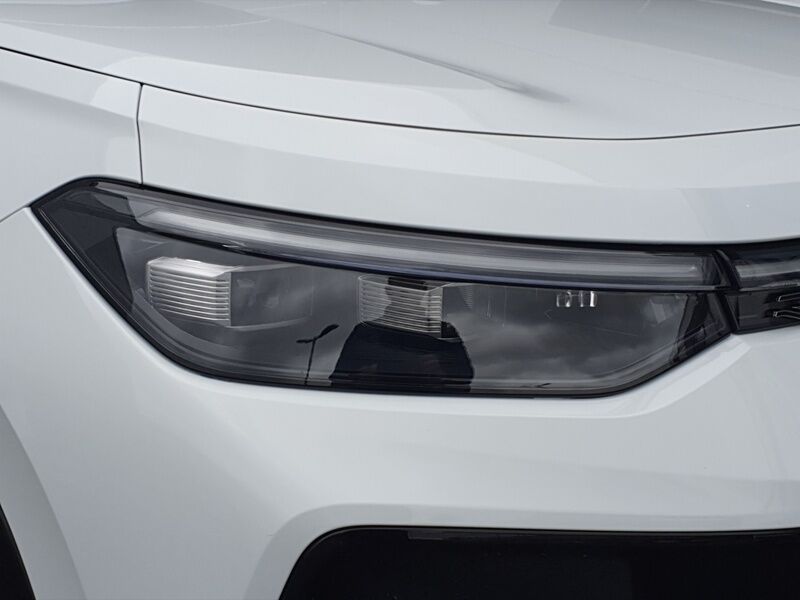 More views of Volkswagen Tayron