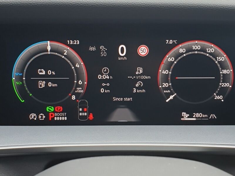 More views of Volkswagen Tayron