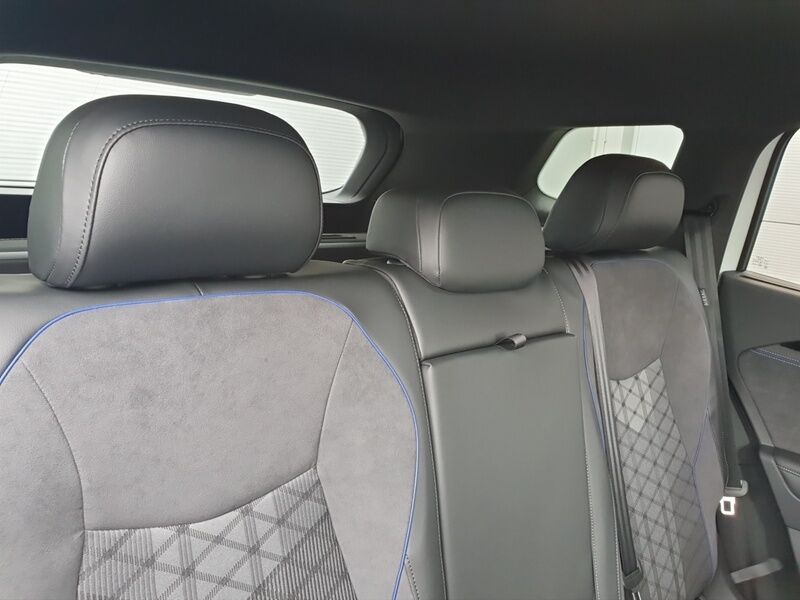 More views of Volkswagen Tayron