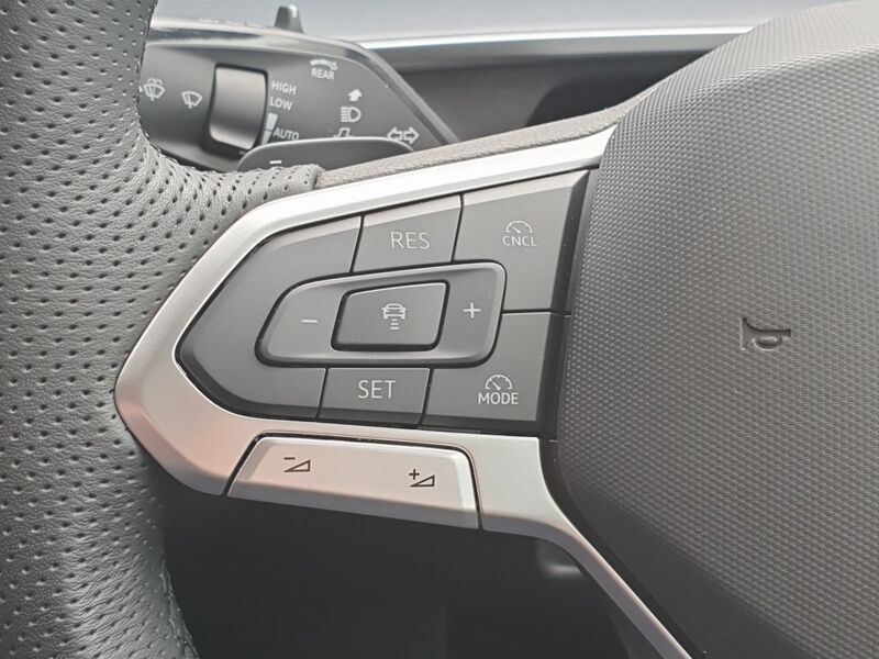 More views of Volkswagen Tayron