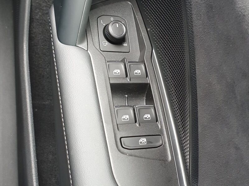 More views of Volkswagen Tayron