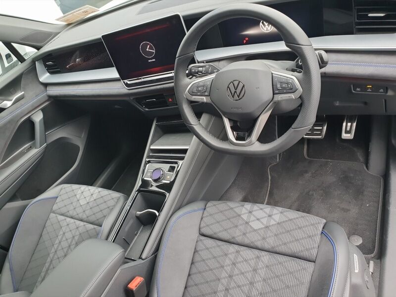 More views of Volkswagen Tayron