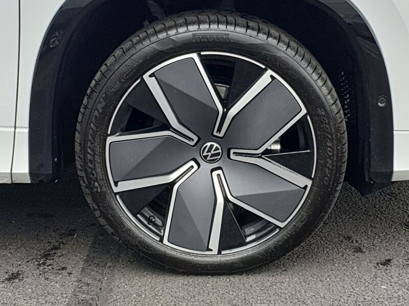 More views of Volkswagen Tayron