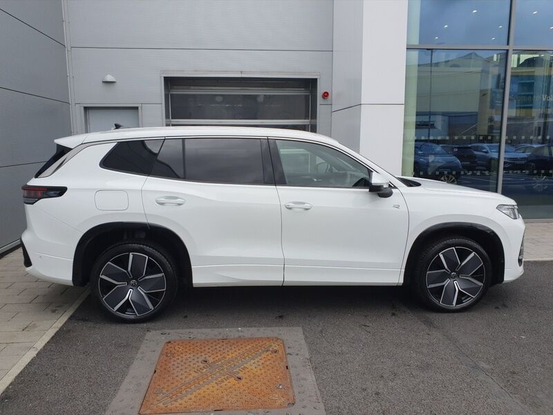 More views of Volkswagen Tayron