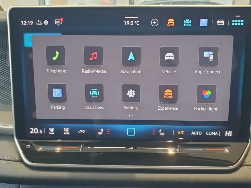 More views of Volkswagen Tayron