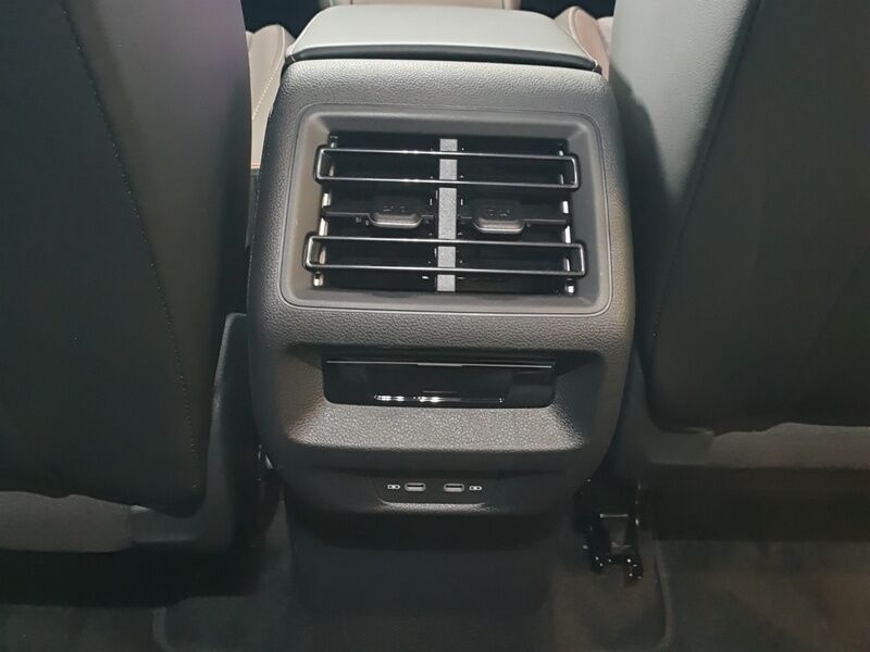 More views of Volkswagen Tayron