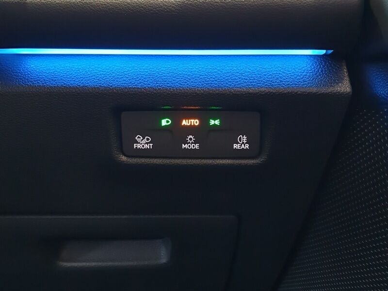 More views of Volkswagen Tayron