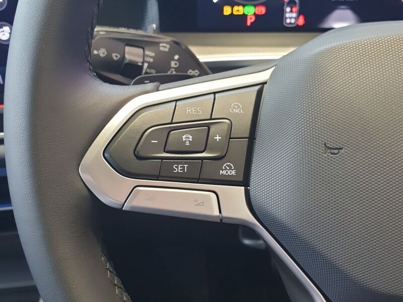 More views of Volkswagen Tayron