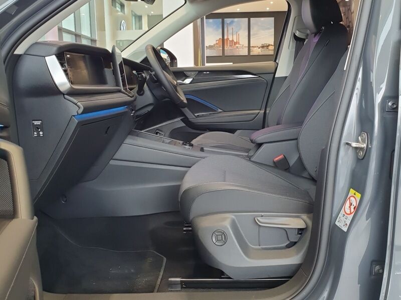 More views of Volkswagen Tayron