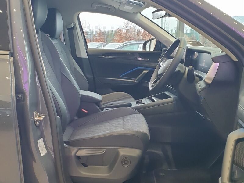 More views of Volkswagen Tayron