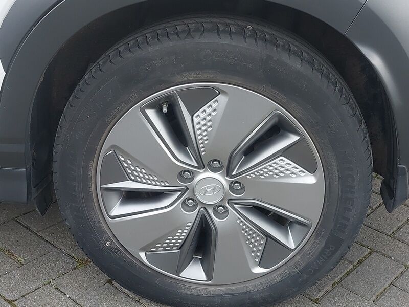 More views of Hyundai KONA