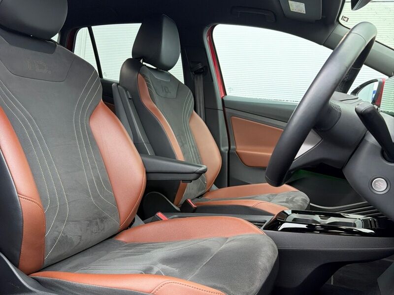 More views of Volkswagen ID.4