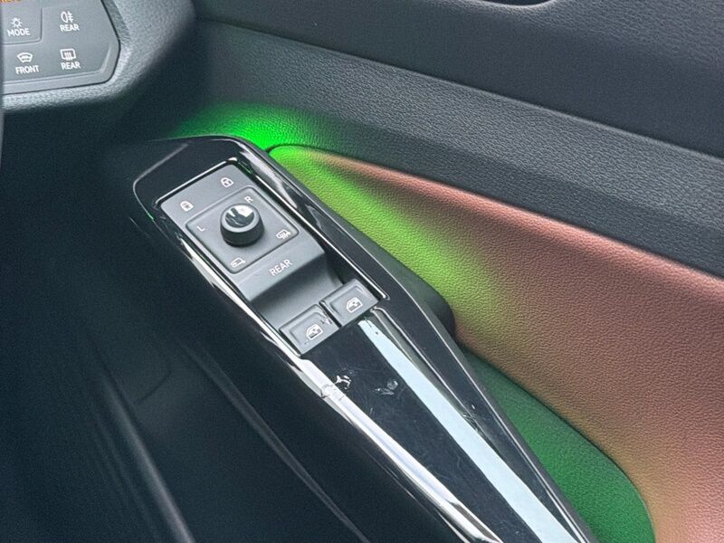 More views of Volkswagen ID.4