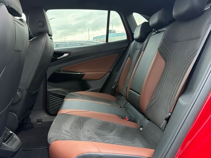 More views of Volkswagen ID.4