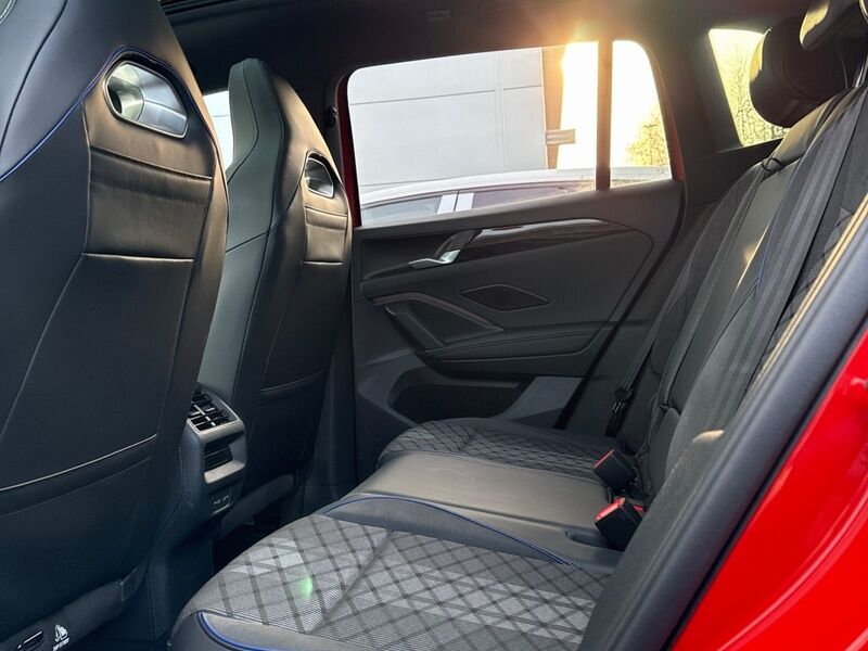 More views of Volkswagen Tiguan