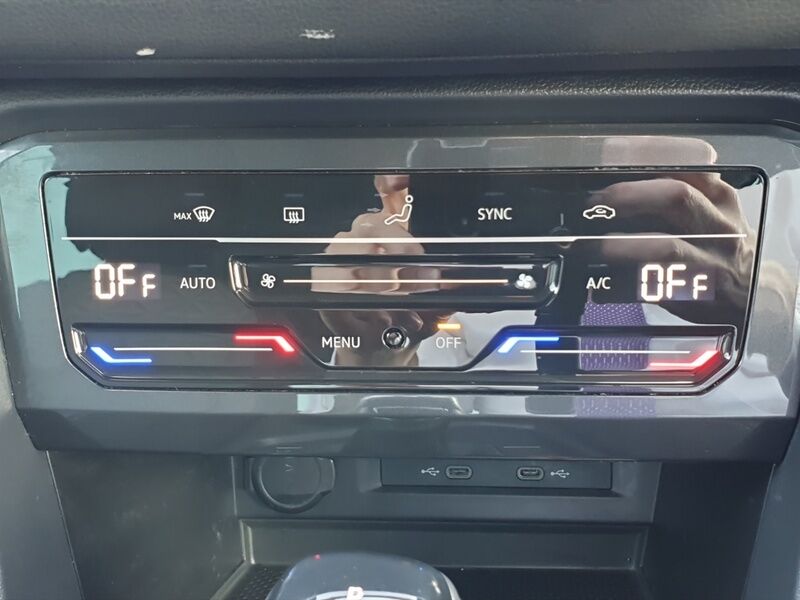 More views of Volkswagen Tiguan