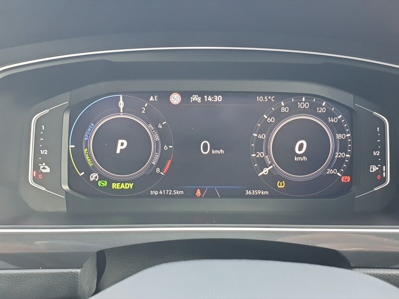 More views of Volkswagen Tiguan