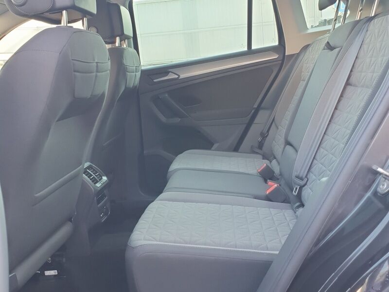 More views of Volkswagen Tiguan