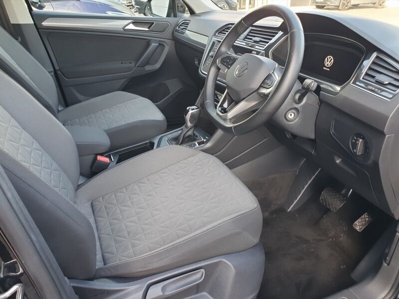 More views of Volkswagen Tiguan