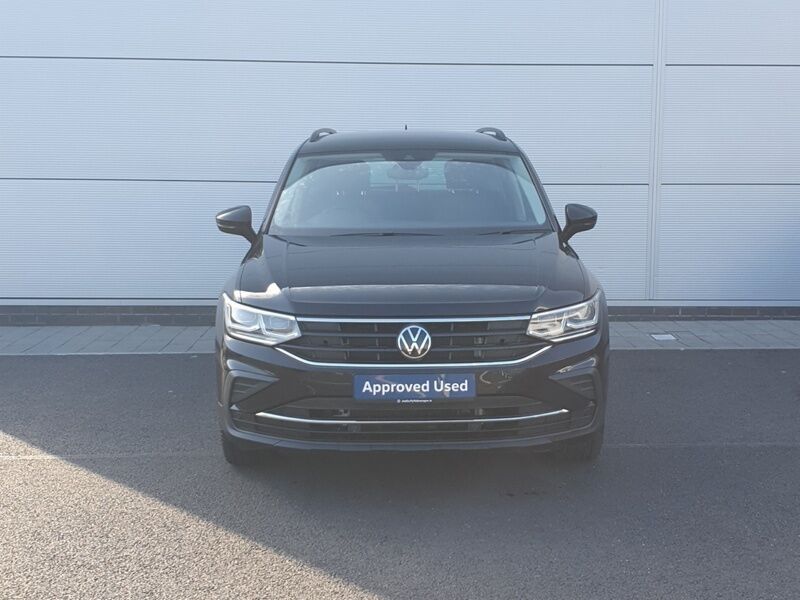 More views of Volkswagen Tiguan