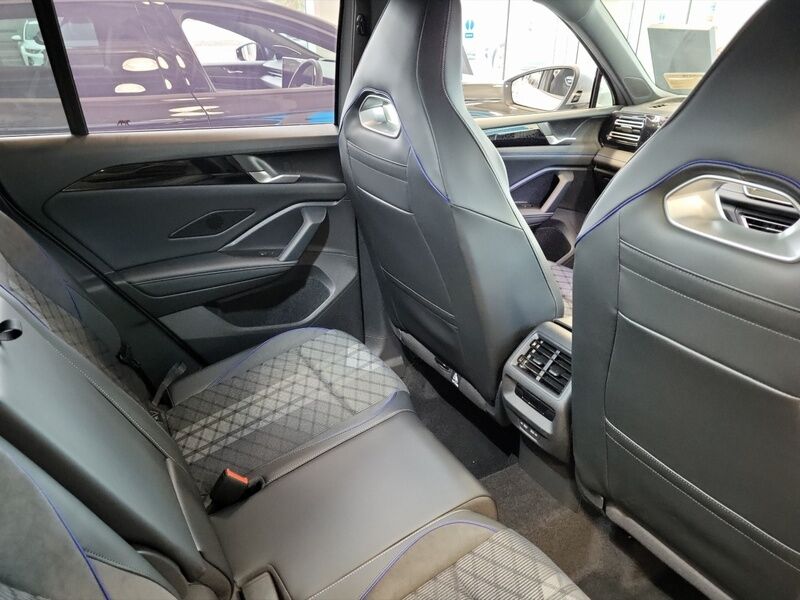 More views of Volkswagen Tiguan