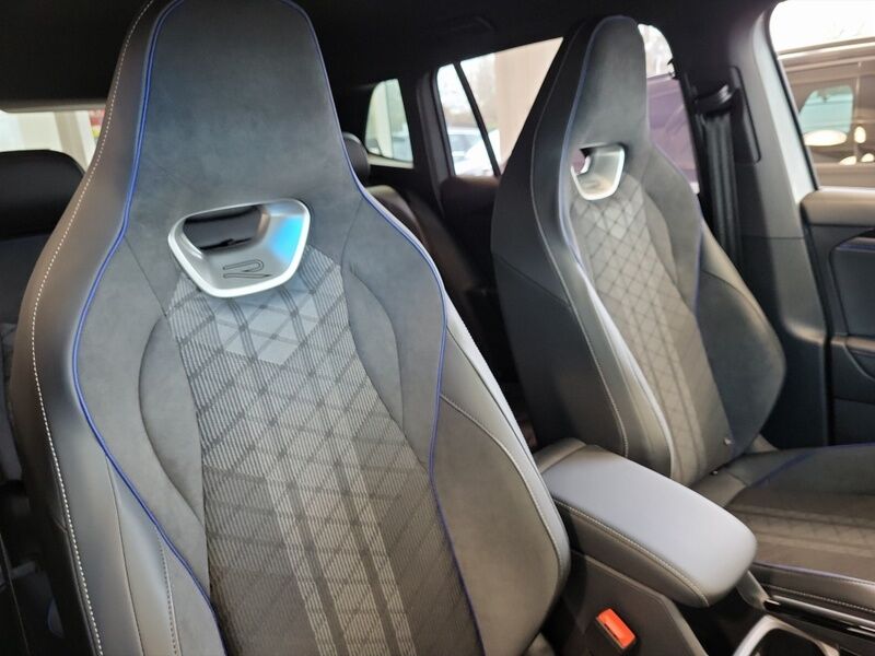 More views of Volkswagen Tiguan