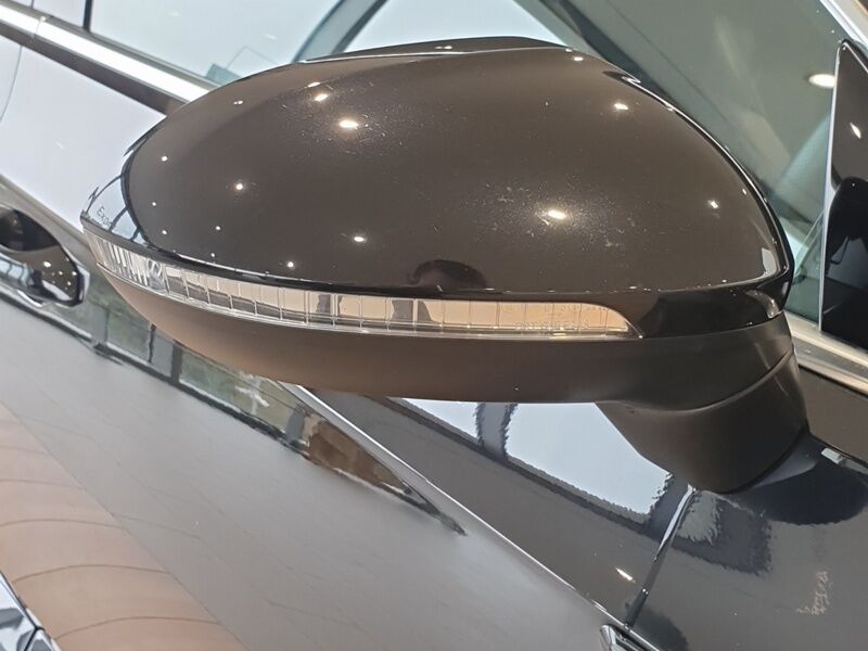 More views of Volkswagen Arteon