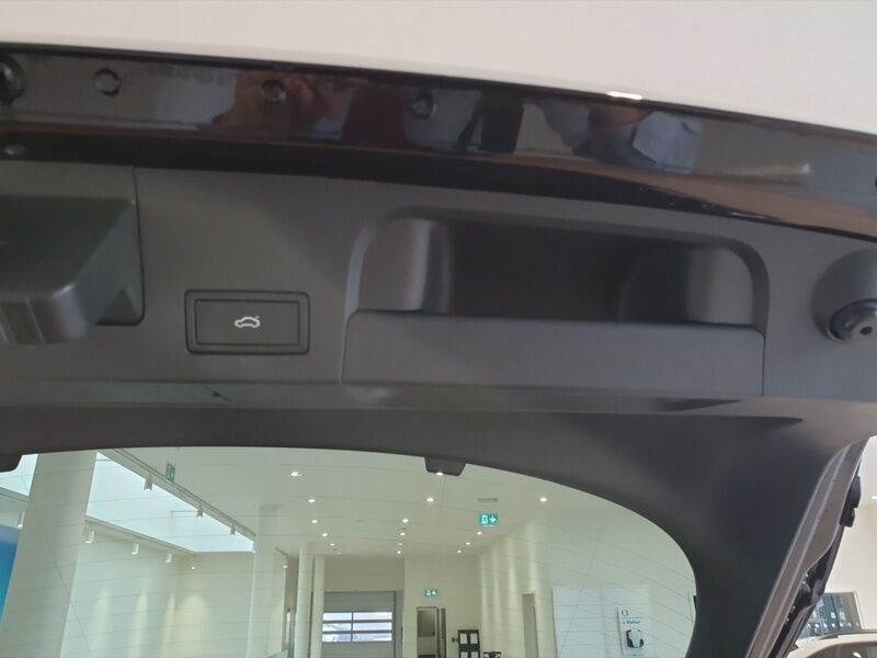 More views of Volkswagen Arteon