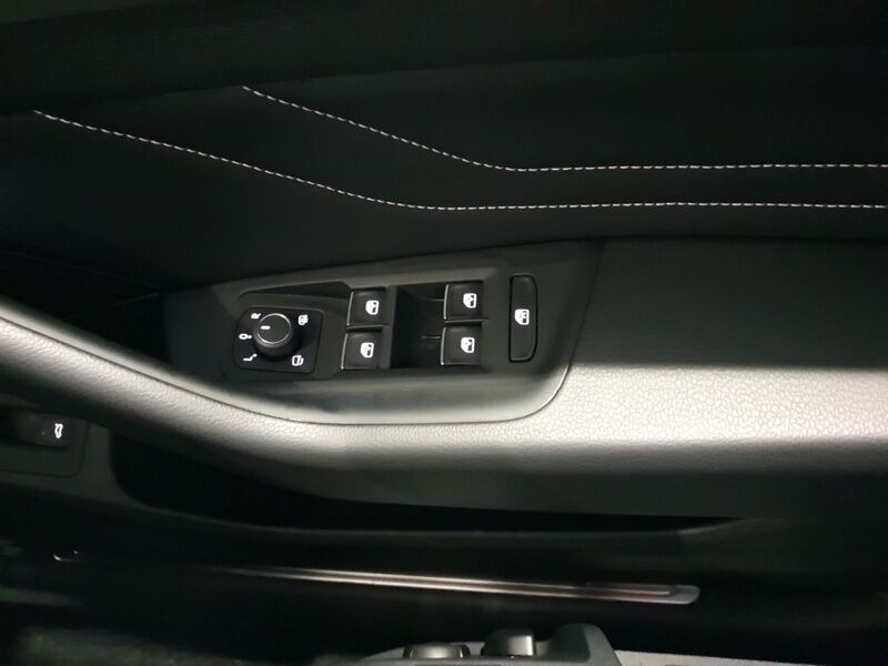 More views of Volkswagen Arteon