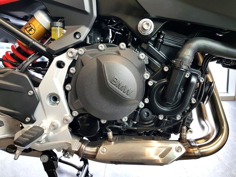 More views of BMW F 900 XR