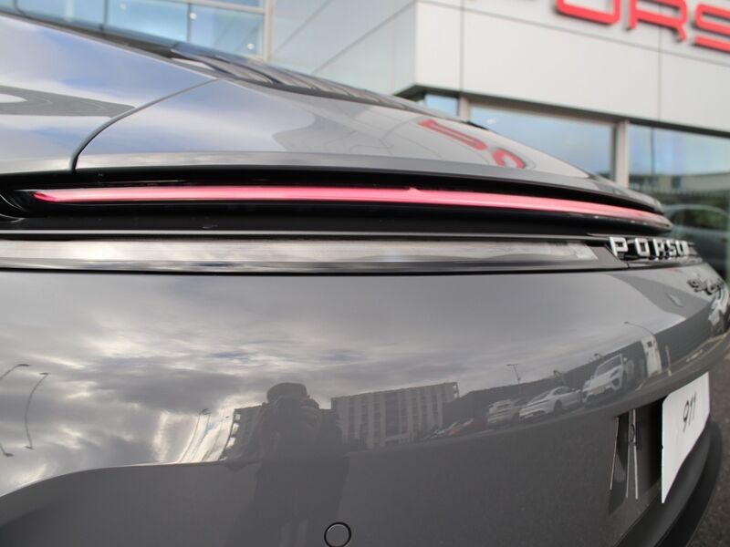 More views of Porsche 911
