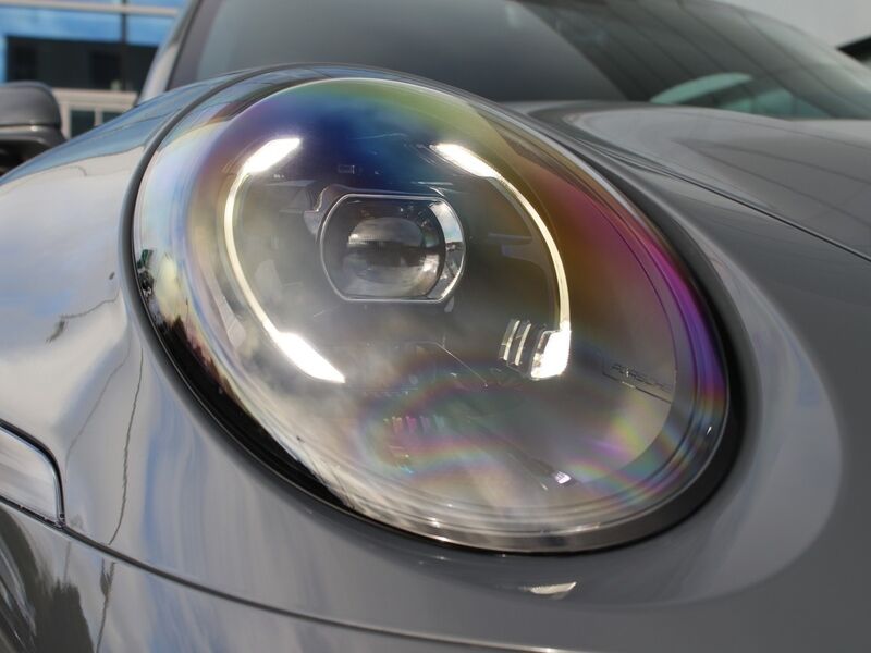 More views of Porsche 911