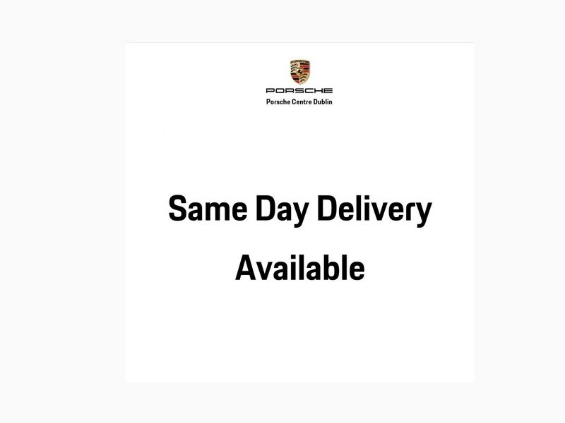 More views of Porsche 911