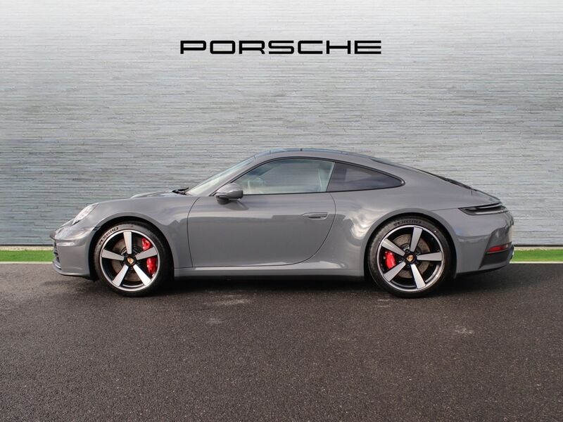 More views of Porsche 911