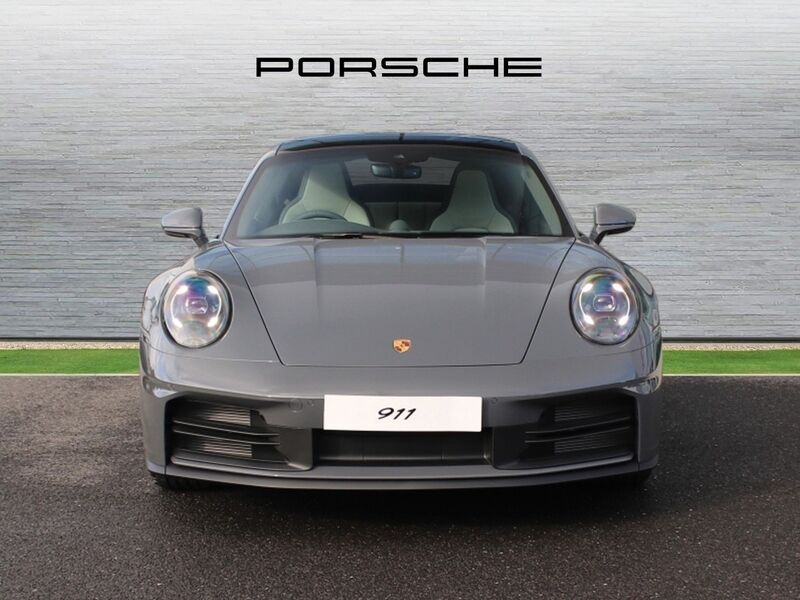 More views of Porsche 911