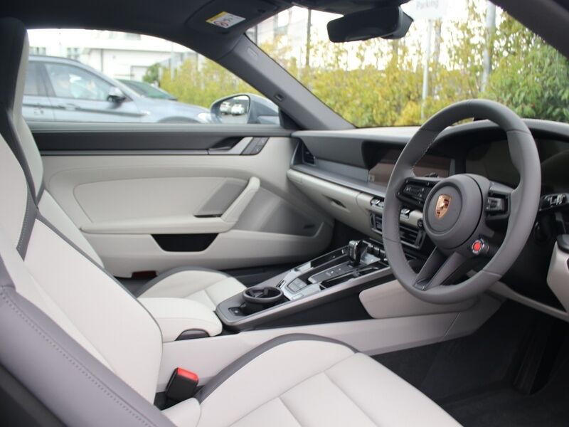 More views of Porsche 911