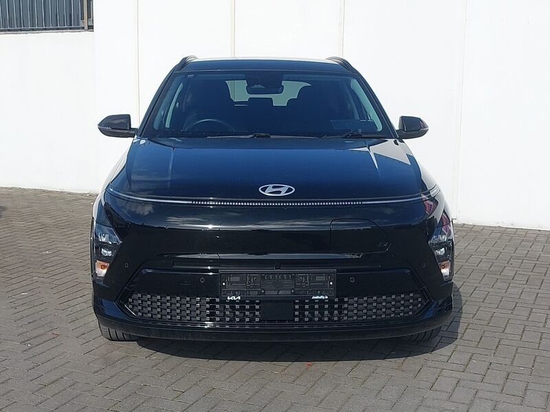 More views of Hyundai KONA