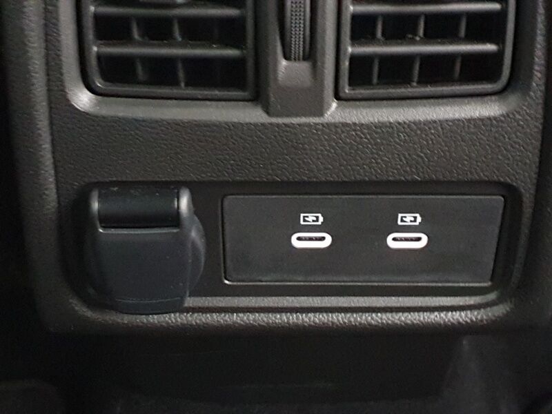 More views of Renault Captur