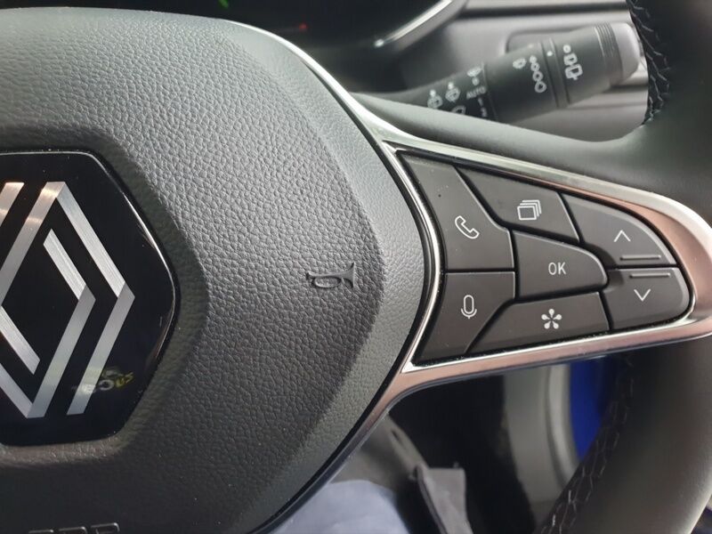 More views of Renault Captur