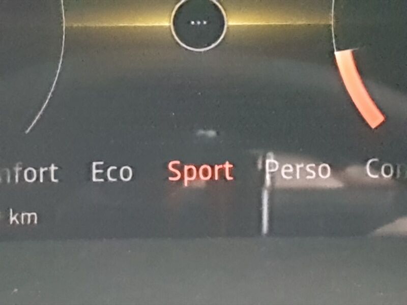 More views of Renault Captur