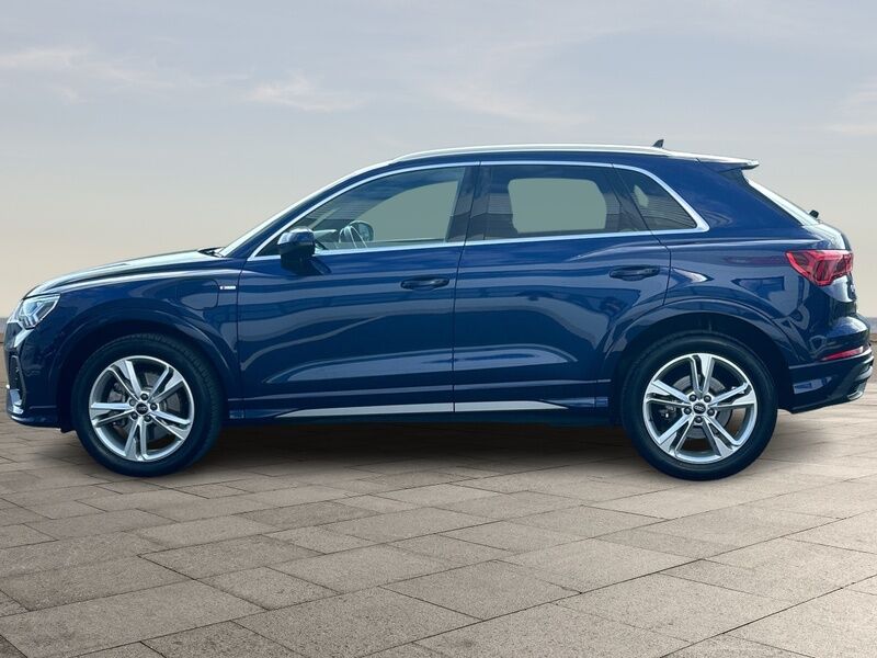 More views of Audi Q3