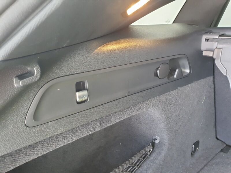 More views of Mercedes-Benz EQC