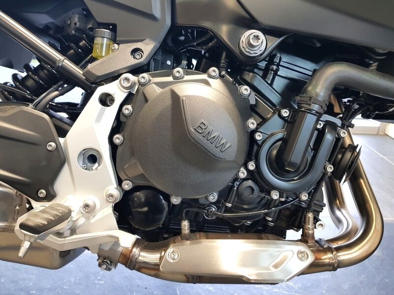 More views of BMW F 900 XR